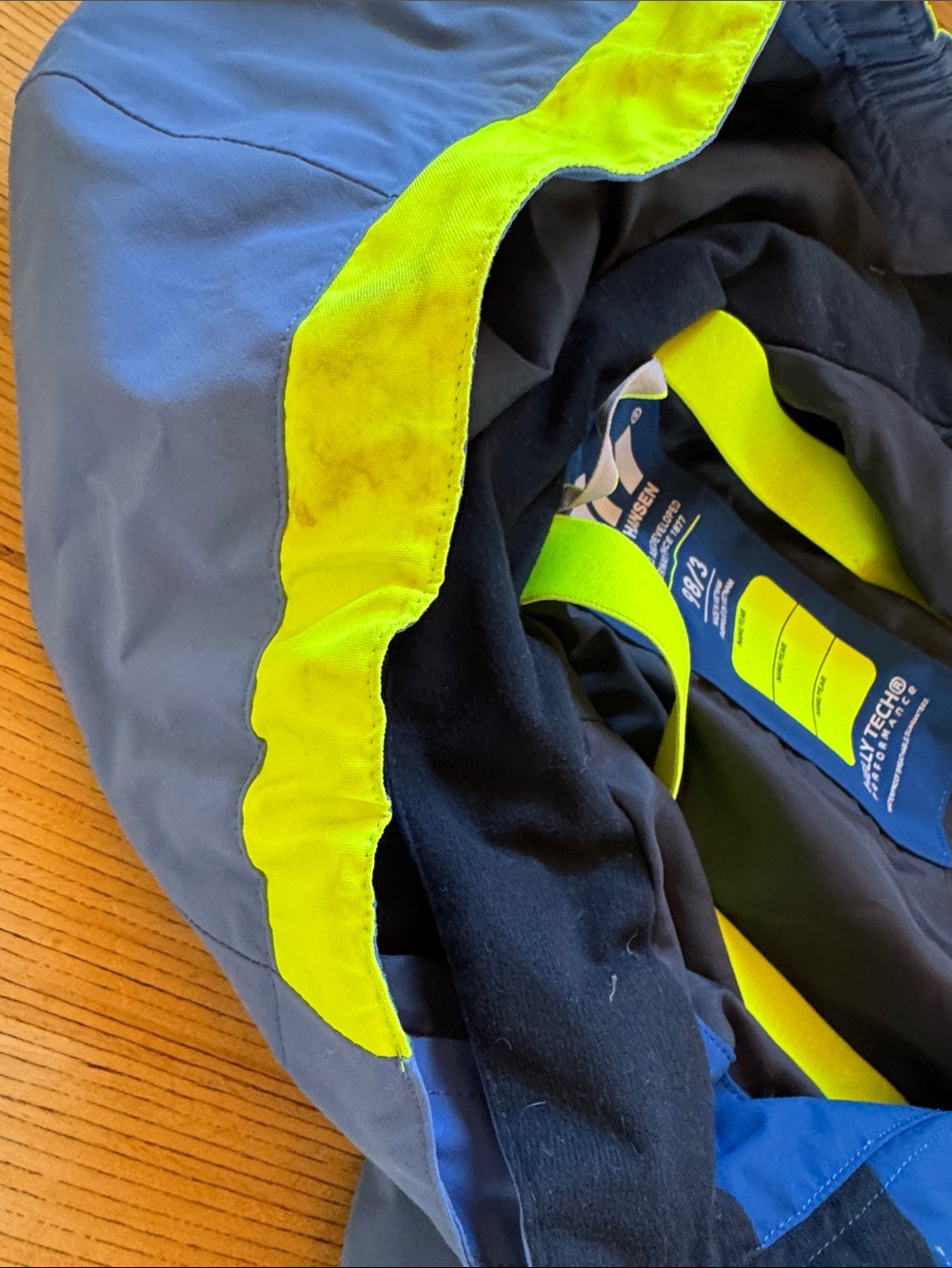 Helly Hansen suit - Picture 5 of 5